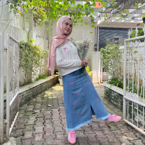 [Kamar Merona] - Hani Denim Skirt - Image 5